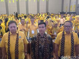 Muncul Yel-yel Gibran Golkar di Konsolidasi Jateng, Ini Kata Airlangga Muncul Yel-yel Gibran Golkar di Konsolidasi Jateng, Ini Kata Airlangga