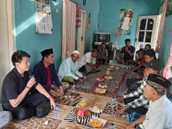 Terbiasa Bantu Warga Banyuwangi, Sosok Ini Kerap Disebut DPR Swasta