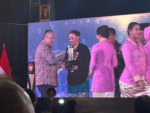 DANA Raih Penghargaan Non-Bank Terbaik untuk Performa QRIS dari BI