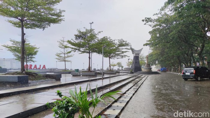 Ilustrasi cuaca hujan di Kota Makassar