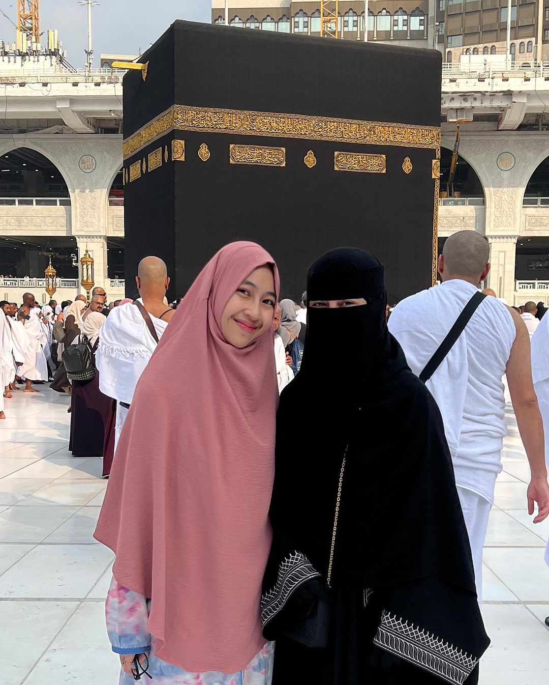 Keluarga Umi Pipik Umrah