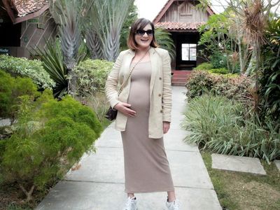 7 Potret Terbaru Kiki Amalia yang Hamil di Usia 42 Tahun, BB Sudah Naik 17 Kg