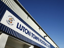 Luton Vs Arsenal: Awas, Meriam London Mejan di Kenilworth Road