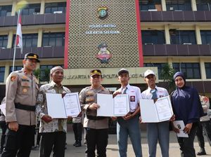 Kapolres Jaksel Beri Penghargaan 2 Siswa yang Bantu Tangkap Pelaku Curanmor
