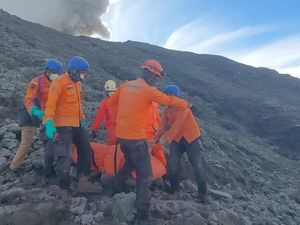 Korban Tewas Imbas Erupsi Gunung Marapi Bertambah Jadi 22 Orang Korban Tewas Imbas Erupsi Gunung Marapi Bertambah Jadi 22 Orang