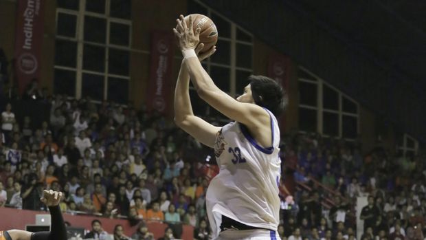 Rony Gunawan meraih tujuh gelar bersama Satria Muda semasa masih aktif bermain di kompetisi basket tanah air.