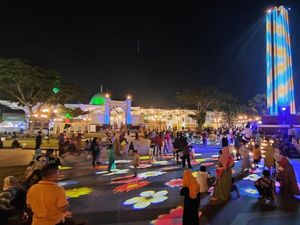Dipenuhi Gemerlap Lampu, Alun-alun Pasuruan Makin Cantik di Malam Hari
