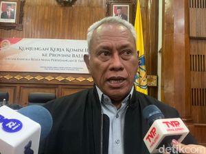 PDIP Sentil soal Heboh Beras Bulog Berstiker Prabowo-Gibran