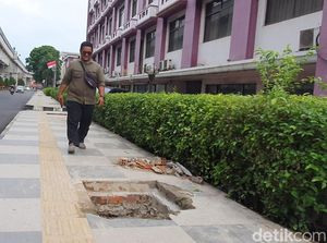 Kerap Hilang, 275 Manhole Drainase Trotoar Dicor Kerap Hilang, 275 Manhole Drainase Trotoar Dicor