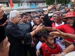 Ganjar Diangkat Jadi Warga Kehormatan Adat Dayak Kaltim