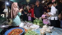 Ganjar Cek Harga di Pasar Loa Kulu Kutai Kartanegara