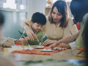 10 Contoh Kegiatan MPLS PAUD-TK Seru dan Edukatif, Bikin Anak Nyaman Sekolah 10 Contoh Kegiatan MPLS PAUD-TK Seru dan Edukatif, Bikin Anak Nyaman Sekolah