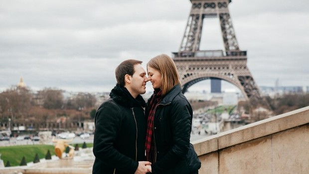10 Negara dengan Budaya Paling Romantis di Dunia