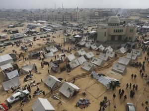 Israel Gempur Khan Younis, Warga Palestina Mengungsi ke Rafah