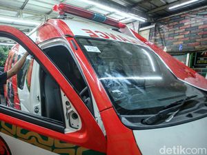 Jasa Stiker Mobil Ketiban Rejeki di Masa Kampanye