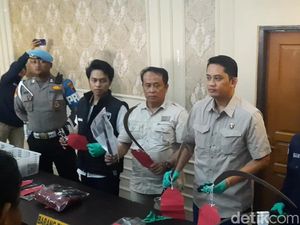 Bacok Orang, 5 Pemuda Pasukan Katak Beracun Diamankan Polisi Bacok Orang, 5 Pemuda Pasukan Katak Beracun Diamankan Polisi