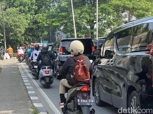 Lalin Jl Raya Lenteng Agung Macet, Pemotor Pesimistis Ada Solusi Kemacetan