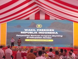 Hadiri Penyerahan Bantuan Stunting di Jember, Maruf: Pastikan Tepat Sasaran