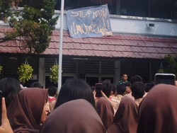 Disdik Jabar Ungkap Hasil Rapat soal Siswa SMAN 5 Bekasi Demo Class Meeting
