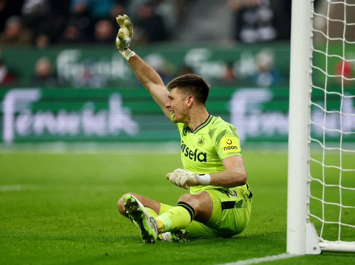 Nick Pope absen empat bulan karena operasi cedera bahu (Action Images via Reuters/LEE SMITH)