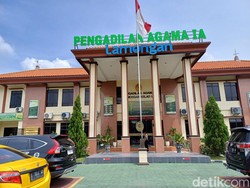 250 Lebih Anak di Lamongan Ajukan Pernikahan Dini karena Takut Zina