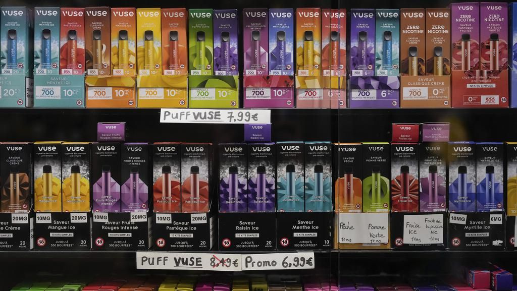 Prancis Siapkan Larangan Rokok Elektrik Sekali Pakai Prancis Siapkan Larangan Rokok Elektrik Sekali Pakai