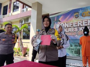 Pria Tegal Tertangkap Basah Rekam Wanita Mandi di Kulon Progo Pria Tegal Tertangkap Basah Rekam Wanita Mandi di Kulon Progo