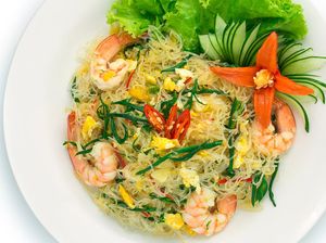 Menu Harian Ramadan 14: Sederhana Lezat! Suun Goreng Udang dan Sup Kimlo Komplet Menu Harian Ramadan 14: Sederhana Lezat! Suun Goreng Udang dan Sup Kimlo Komplet