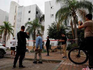 Roket dari Gaza Hantam Apartemen di Israel Roket dari Gaza Hantam Apartemen di Israel