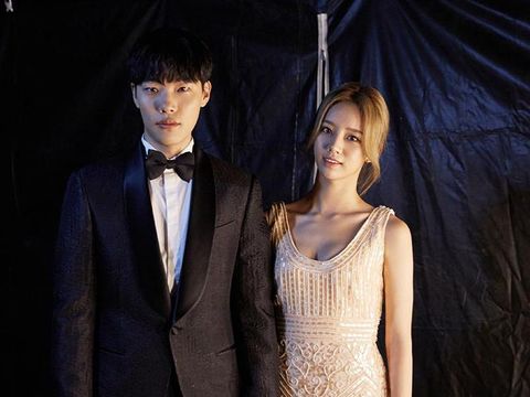 Ryu Jun Yeol dan Lee Hyeri/ Foto: soompi.com