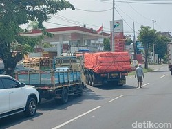 Sopir Truk di Pantura Sambat Susah Cari Solar Bersubsidi