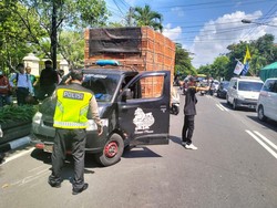 Pikap Tabrak 2 Pelajar di Jalan Kusumanegara Jogja, Sopir Diduga Mabuk