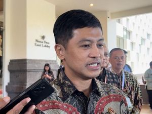 Guru Besar FKUI Ramai-ramai Protes Menkes, Dekan Beberkan Posisi Wamenkes di Kampus Guru Besar FKUI Ramai-ramai Protes Menkes, Dekan Beberkan Posisi Wamenkes di Kampus