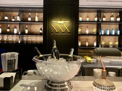 Glamour! Gladys Suwandhi dan Leon Hadirkan Bar dan Restoran dalam Kemewahan 1920 Glamour! Gladys Suwandhi dan Leon Hadirkan Bar dan Restoran dalam Kemewahan 1920