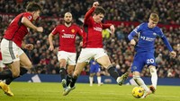 Chelsea sempat membalas lewat gol Cole Palmer di penghujung babak pertama.  