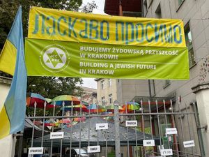 Geliat Komunitas Yahudi Polandia yang Nyaris Musnah karena Holocaust Geliat Komunitas Yahudi Polandia yang Nyaris Musnah karena Holocaust