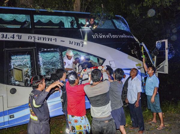 Horor Kecelakaan Bus Tingkat di Thailand, Belasan Orang Tewas