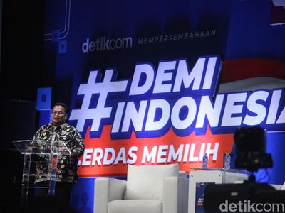 Ketua Bawaslu Beri Sambutan di #DemiIndonesia Cerdas Memilih