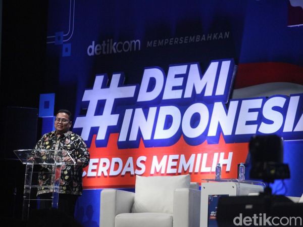 Ketua Bawaslu Beri Sambutan di #DemiIndonesia Cerdas Memilih