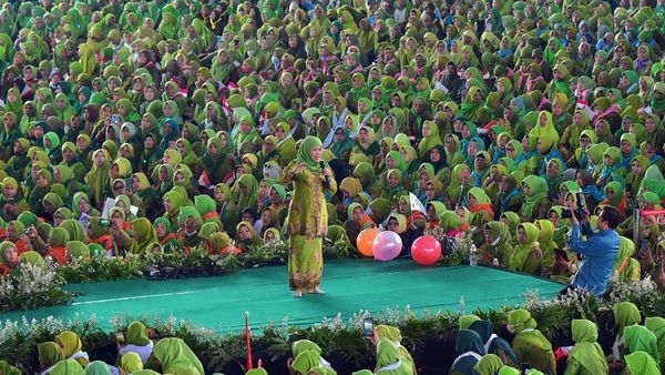 Khofifah Minta Doa Muslimat Jelang Pilgub Jatim 2024