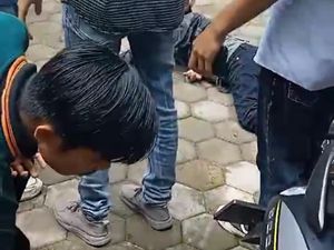 Viral Mahasiswi Undana Terkapar di Lapangan, Diduga Minum Obat Rumput Viral Mahasiswi Undana Terkapar di Lapangan, Diduga Minum Obat Rumput