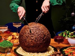 Wow! Jelang Perayaan Natal, Ada Bakso Sebesar Kalkun di Foodcourt Ini