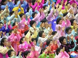 Sungguh Terlalu! Gegara Nonton Drakor, 2 Remaja Korut 12 Tahun Kerja Paksa