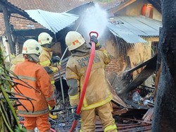 Gudang Rongsokan di Ceper Klaten Terbakar gegara Puntung Rokok
