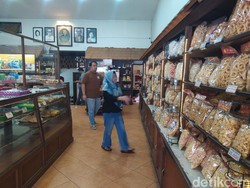 Toko Oleh-oleh Nyonya Pang Muntilan Bertahan 1 Abad Lebih, Ini Rahasianya