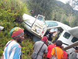 Kondisi Pilot Dabi Air Usai Pesawat Tabrak Bukit Dekat Bandara Kogapa
