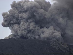 Mengapa Gunung Marapi Bisa Erupsi Tanpa Ada Gejala? Ini Penjelasan Pakar ITB Mengapa Gunung Marapi Bisa Erupsi Tanpa Ada Gejala? Ini Penjelasan Pakar ITB