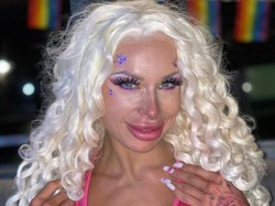 Bintang Film Dewasa Meninggal, Sebelumnya Implan Payudaranya Pecah