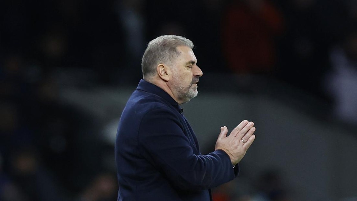 Ange Postecoglou: Tottenham Hotspur berpeluang besar ke semifinal Carabao Cup. (Foto: Action Images via Reuters/PETER CZIBORRA)