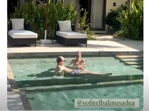 7 Foto Bulan Madu BCL & Tiko di Bali, Pasutri Baru Pamer Kemesraan